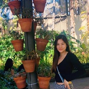 Meet your Posher, Kelly